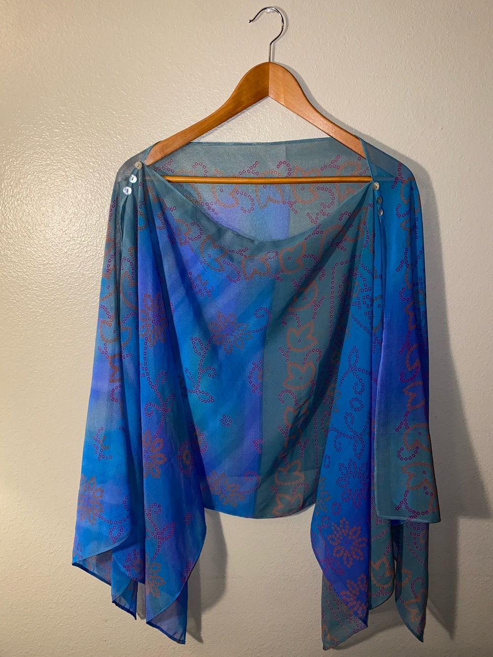 Sheer Floral Poncho Scarf Blue Shawl with Mother Of Pearl Buttons One Size
